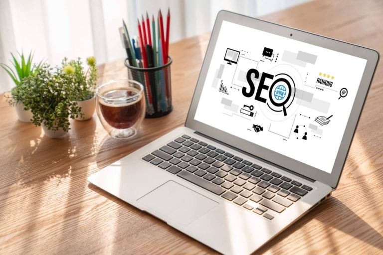 Agora y su servicio gratuito de estudio del posicionamiento web on page y off page de la web - corporate.es