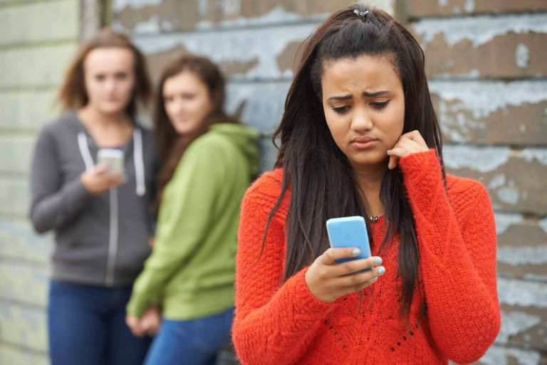 Cómo proceder en casos de ciberacoso por redes sociales, por TQA Abogados - corporate.es