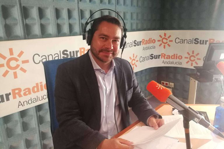 Entrevista a D. Ángel González, director de NOÁTICA Programadores Informáticos sobre cómo mejoran las ventas de equipos comerciales con las centralitas Smart IP - corporate.es