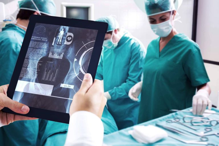 Instituto Francés de Columna Biziondo indica cuándo tratar una hernia de disco con cirugía endoscópica - corporate.es
