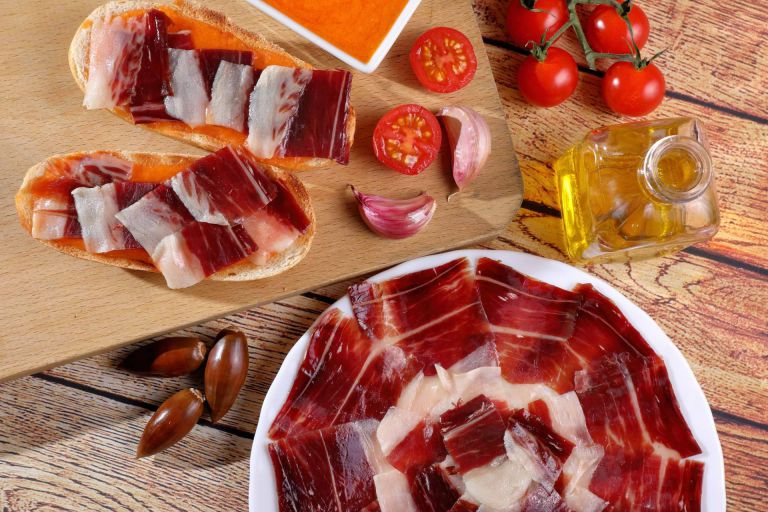 Las diferencias entre un jamón y una paleta, por Jamón y Pico - corporate.es