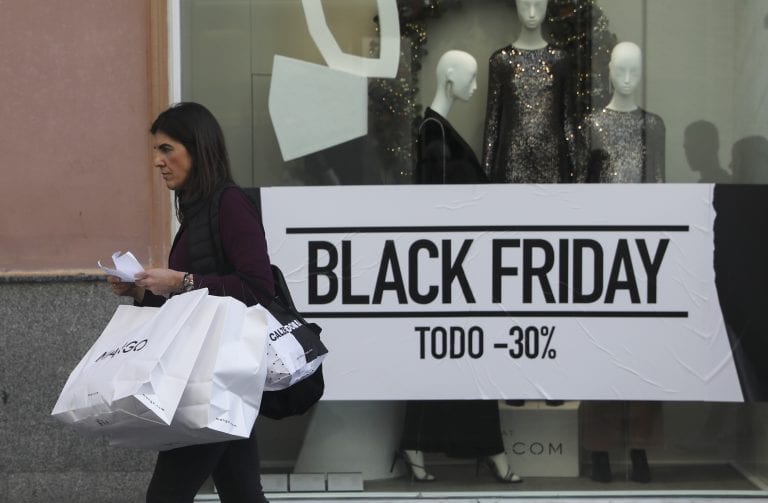 Las rebajas de moda en invierno son "menos atractivas" que las del 'Black Friday' - corporate.es