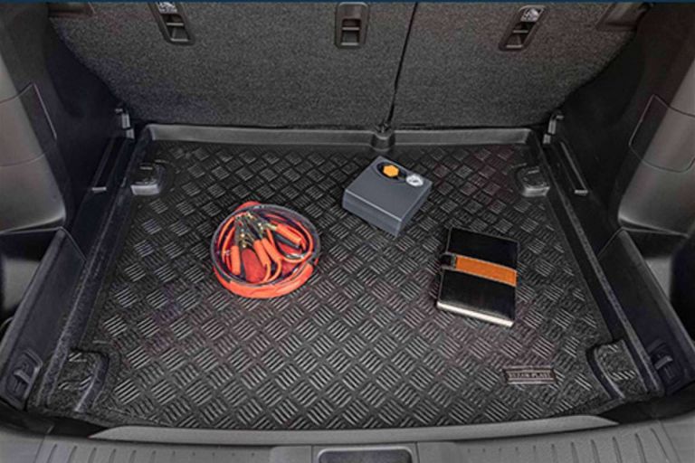 Negrillo ofrece alfombrillas a medida y protectores de maletero de coche - corporate.es