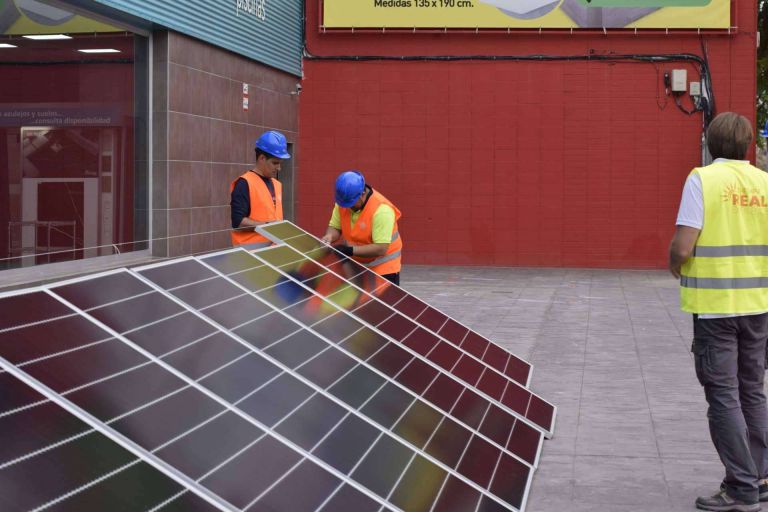 The MPV Solar Reference pone a disposición un máster online en fotovoltaica - corporate.es