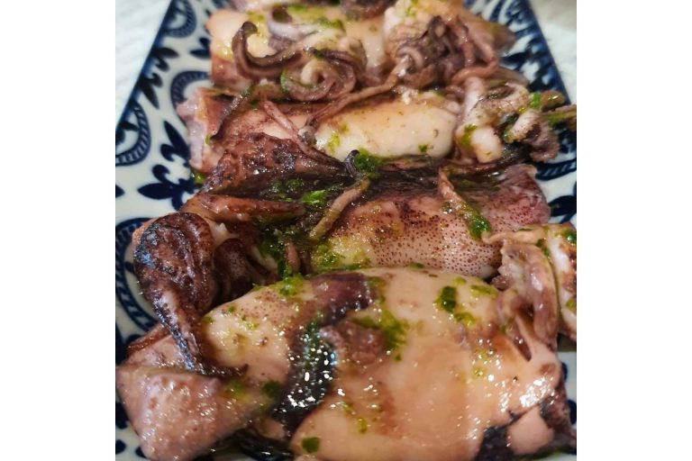 Degustar comida casera y tradicional en el restaurante de El Cabañal, La Taberna Casera - corporate.es