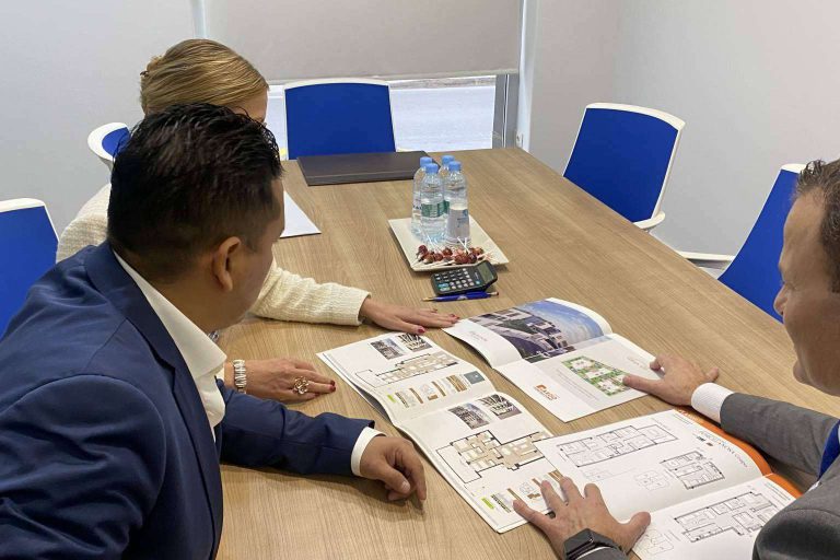 ¿Dónde encontrar una franquicia con formación universitaria? Grupo Best - corporate.es