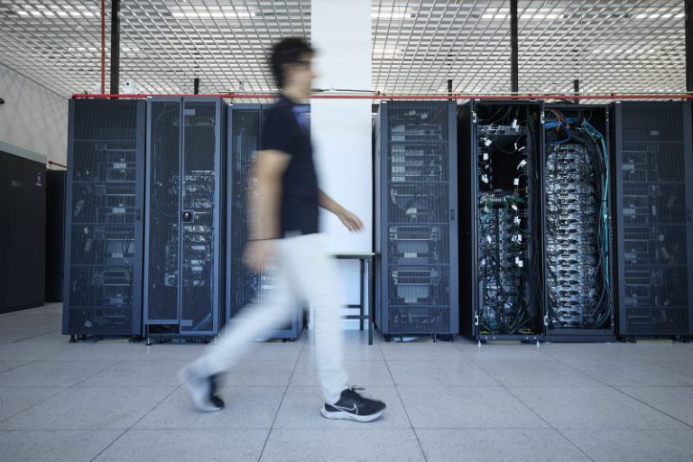 El mercado laboral demanda perfiles tecnológicos y no encuentra candidatos - corporate.es
