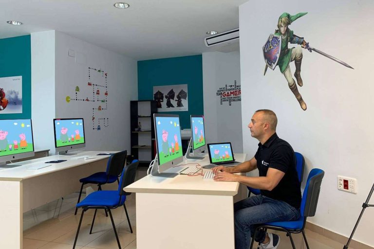 JAMF y SETEK permiten navegar en internet de forma segura en educación - corporate.es