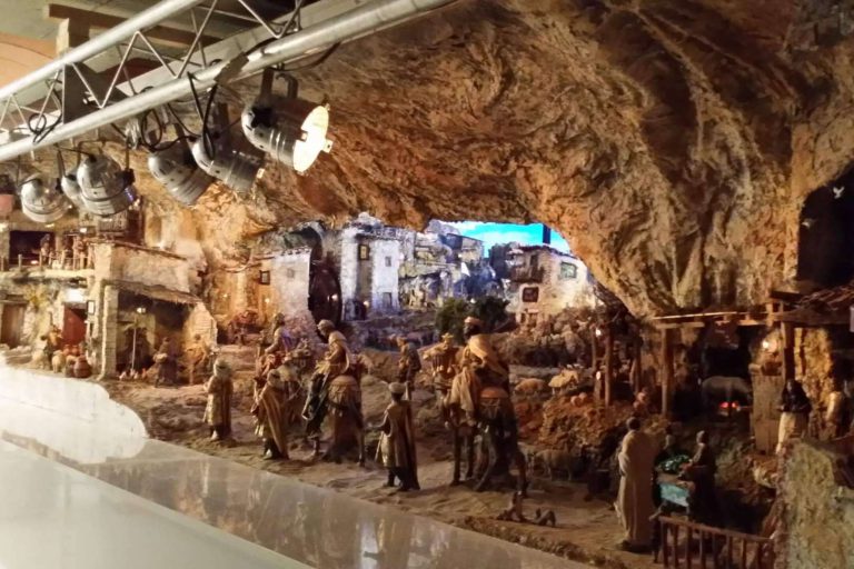 La confección de belenes monumentales de la mano de Ramón Colomer - corporate.es