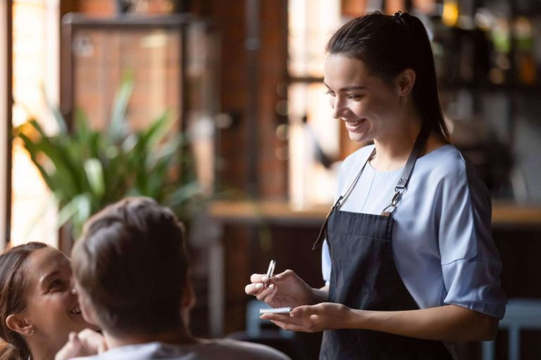 Las múltiples ventajas de trabajar en verano en un país europeo - corporate.es