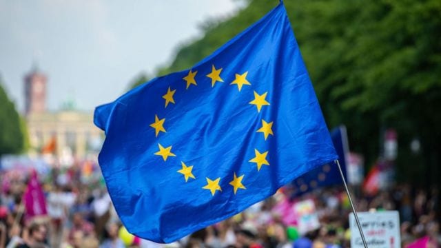 Las ventas minoristas de la eurozona bajaron un 1,8% en octubre - corporate.es