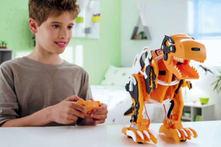 Rex - The Dinobot gana el premio a mejor juguete 2022 en la categoría de construcción, otorgado por la Asociación Española de Fabricantes de Juguetes - corporate.es