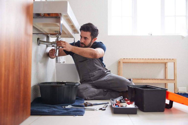Servicio de fontaneros Santa Pola 24h de la mano de Soluciones González - corporate.es