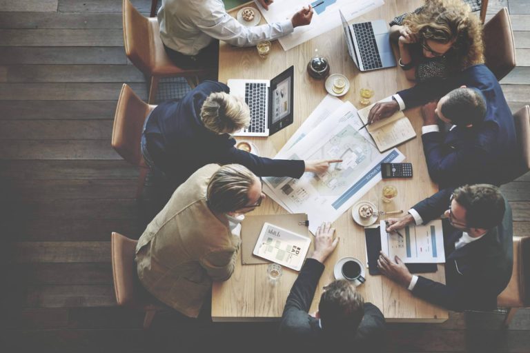 Servicios de tecnología en la nube para pequeñas empresas, con beServices - corporate.es